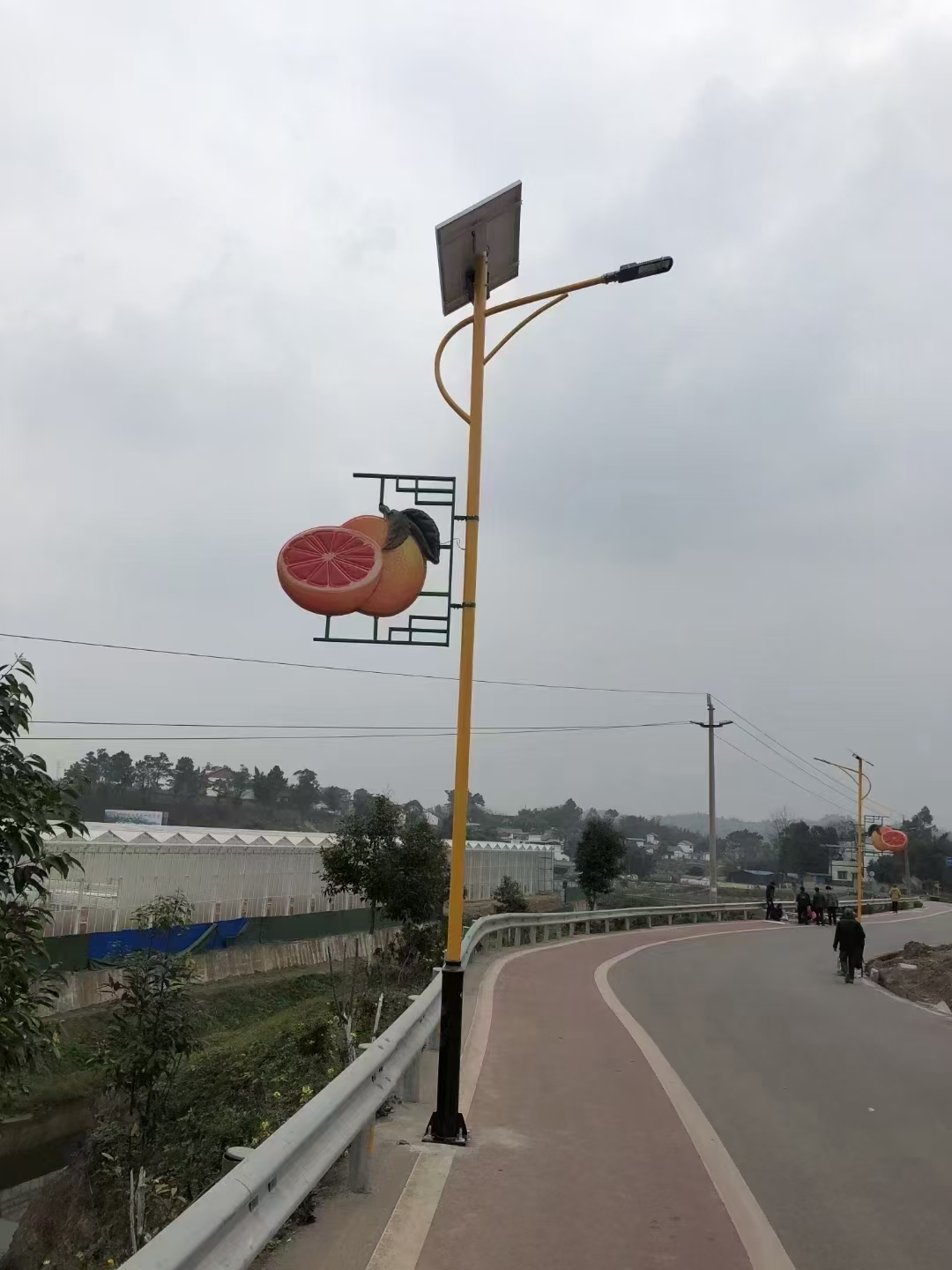 云南天保鎮(zhèn)太陽能路燈工程