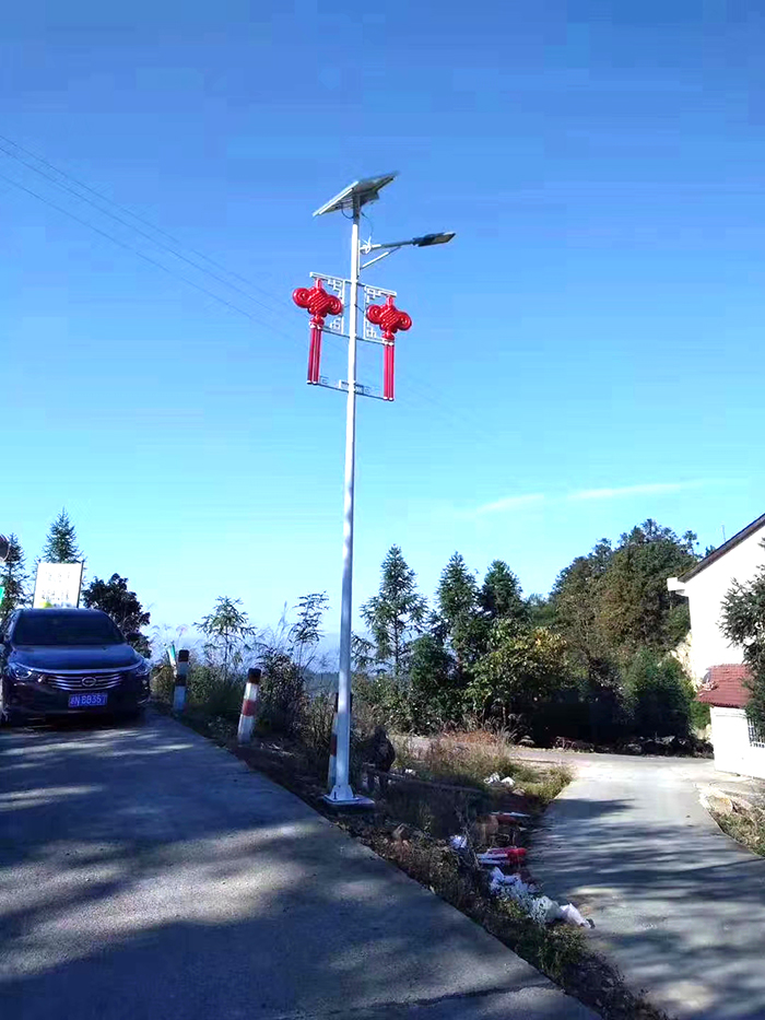 太陽能路燈_中國結(jié)太陽能路燈_南德太陽能路燈廠家