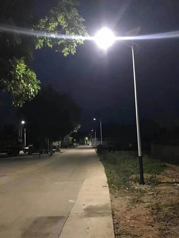 太陽(yáng)能路燈_農(nóng)村太陽(yáng)能路燈_太陽(yáng)能路燈廠家