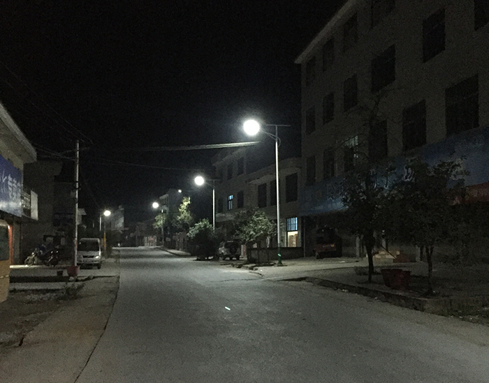 太陽能路燈價(jià)格 太陽能路燈 太陽能道路燈