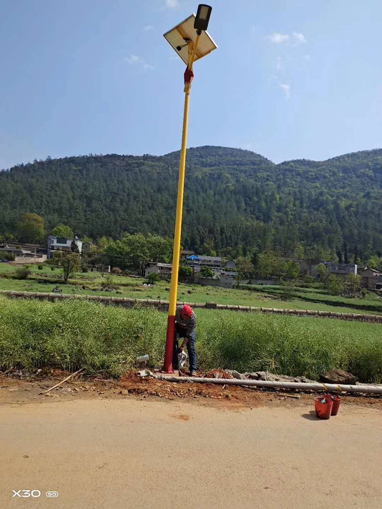 云南太陽能路燈_太陽能民族特色路燈_哈尼古寨太陽能路燈