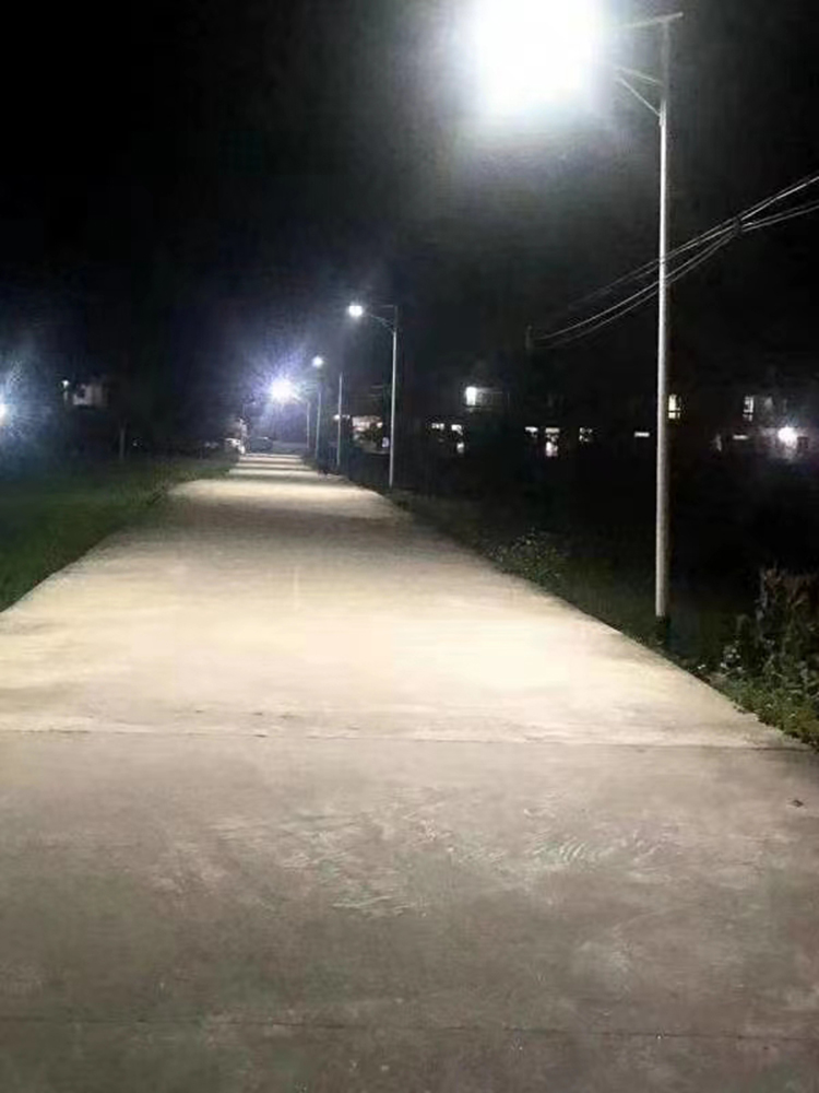 甘肅太陽能路燈_新農(nóng)村太陽能路燈_南德太陽能路燈