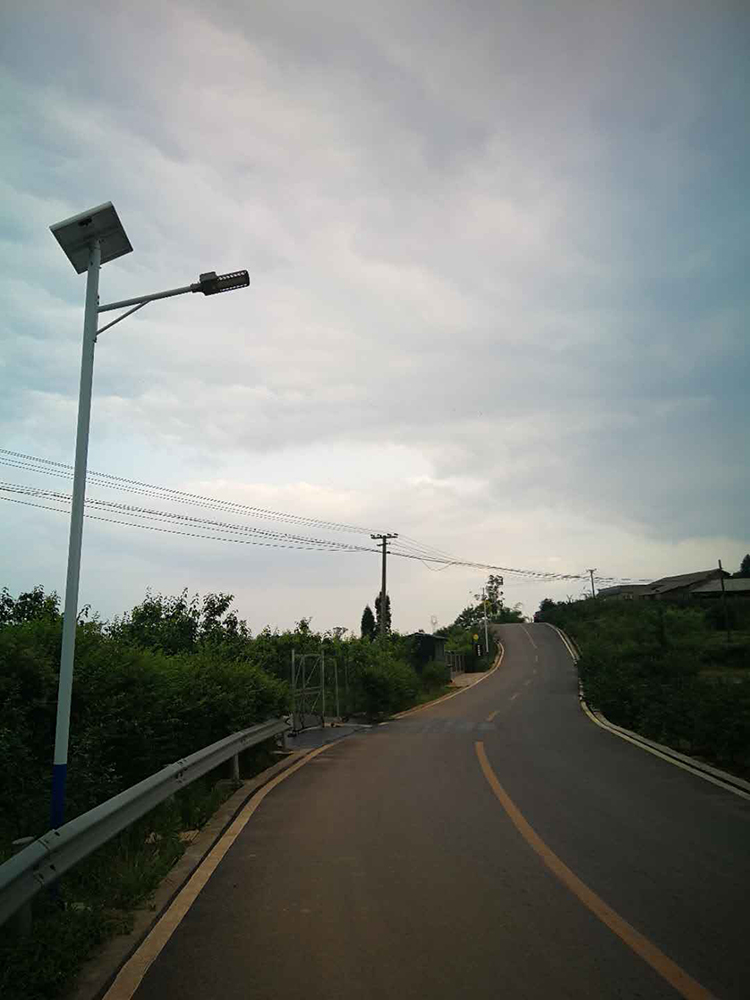 太陽能路燈_重慶太陽能路燈_農(nóng)村太陽能路燈