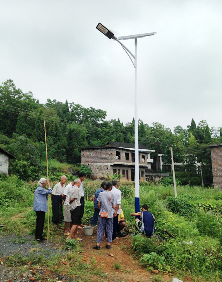 四川太陽能路燈_新農(nóng)村太陽能路燈_南德太陽能路燈