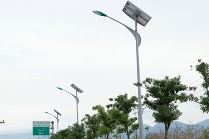 太陽(yáng)能led路燈_太陽(yáng)能路燈廠家_太陽(yáng)能路燈一般多少錢